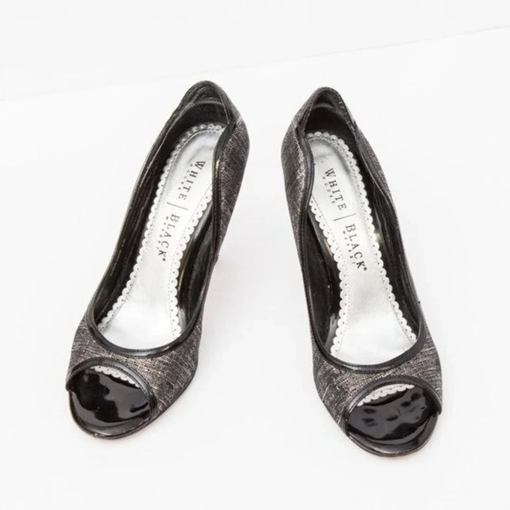 White House Black Market Black &‎ Silver Shoes 8.5
